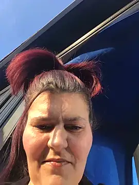 Snapshot of Curvy-Essex-Milf chatting on 03-09-25, 04:22 Curvy-Essex-Milf online show from 03-09-25, 04:22