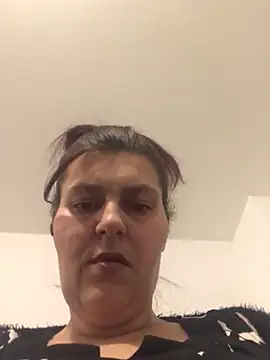 Snapshot of Curvy-Essex-Milf chatting on 03-14-25, 08:28 Curvy-Essex-Milf online show from 03-14-25, 08:28