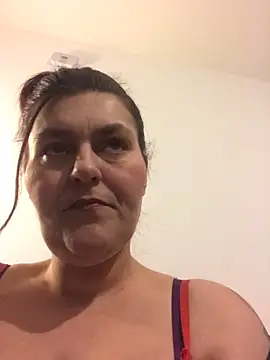 Snapshot of Curvy-Essex-Milf chatting on 03-21-25, 12:51 Curvy-Essex-Milf online show from 03-21-25, 12:51