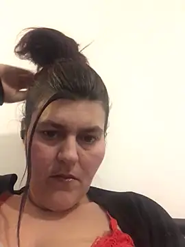 Snapshot of Curvy-Essex-Milf chatting on 03-22-25, 12:17 Curvy-Essex-Milf online show from 03-22-25, 12:17