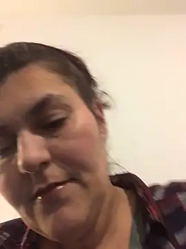 Snapshot of Curvy-Essex-Milf chatting on 03-22-25, 06:25 Curvy-Essex-Milf online show from 03-22-25, 06:25