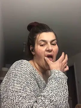 Snapshot of Curvy-Essex-Milf chatting on 10-10-25, 05:45 Curvy-Essex-Milf online show from 10-10-25, 05:45