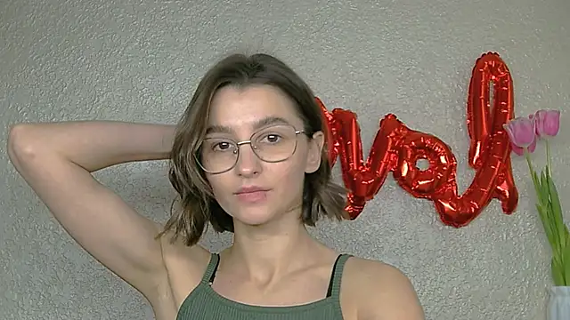 Snapshot of luna_Gharming chatting on 03-11-25, 09:34 luna Gharming online show from 03-11-25, 09:34