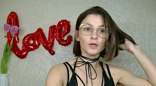 Snapshot of luna_Gharming chatting on 03-12-25, 09:44 luna Gharming online show from 03-12-25, 09:44