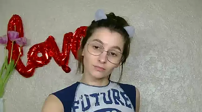 Snapshot of luna_Gharming chatting on 03-13-25, 09:10 luna Gharming online show from 03-13-25, 09:10