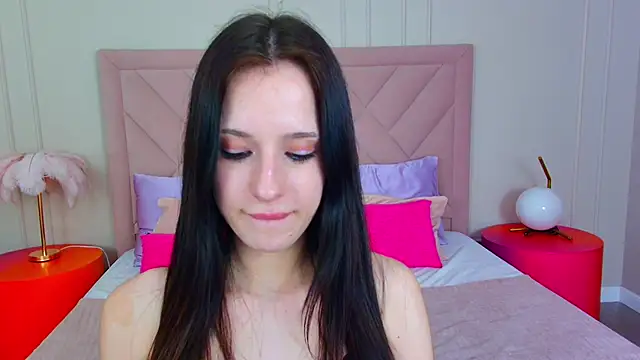 Snapshot of JaneRayan chatting on 03-06-25, 10:47 JaneRayan online show from 03-06-25, 10:47