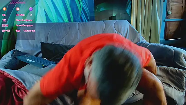 Snapshot of LukeCrews chatting on 09-15-25, 07:14 LukeCrews online show from 09-15-25, 07:14