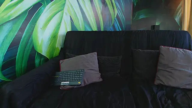 Snapshot of LukeCrews chatting on 09-18-25, 07:27 LukeCrews online show from 09-18-25, 07:27