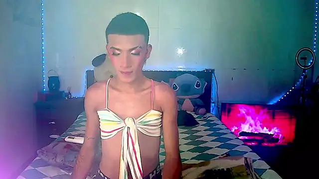 KimberlyXtreme online show from 12-15-25, 01:15