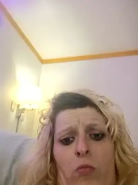 Snapshot of KITTYBOOBOOFUXX chatting on 10-31-25, 01:50 KITTYBOOBOOFUXX online show from 10-31-25, 01:50