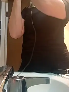 Snapshot of KITTYBOOBOOFUXX chatting on 11-18-25, 03:12 KITTYBOOBOOFUXX online show from 11-18-25, 03:12