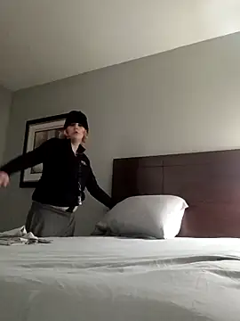 Snapshot of KITTYBOOBOOFUXX chatting on 12-03-25, 03:47 KITTYBOOBOOFUXX online show from 12-03-25, 03:47