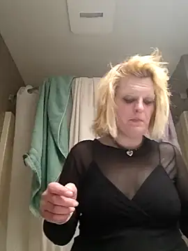 KITTYBOOBOOFUXX online show from 02-17-26, 09:28