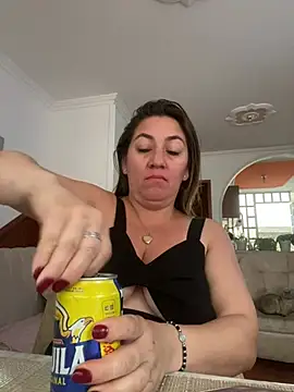 Luna-nevada online show from 04-20-26, 10:33