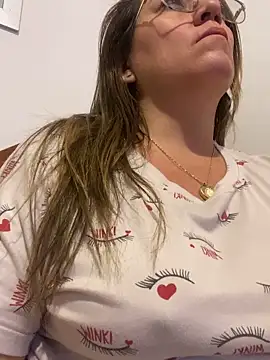 Luna-nevada online show from 04-21-26, 02:51