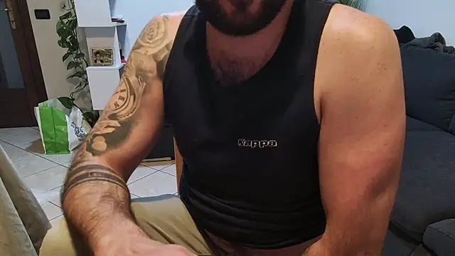 maialinofriuli online show from 11-20-25, 04:51