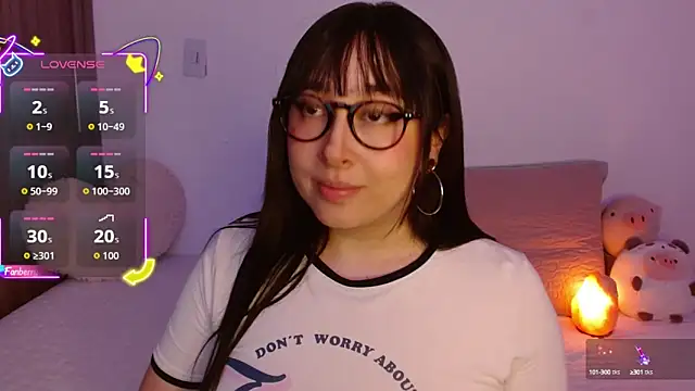 Snapshot of Oliviargf chatting on 09-24-25, 12:03 Oliviargf online show from 09-24-25, 12:03