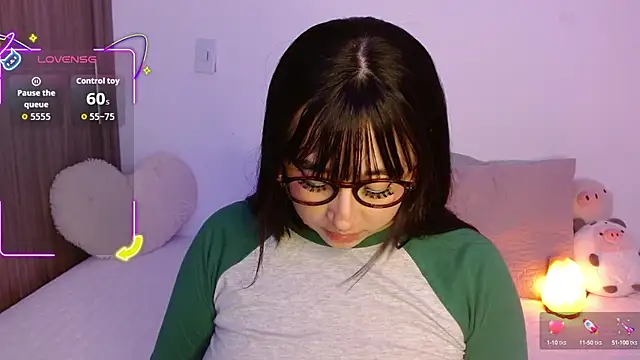 Snapshot of Oliviargf chatting on 09-29-25, 12:38 Oliviargf online show from 09-29-25, 12:38