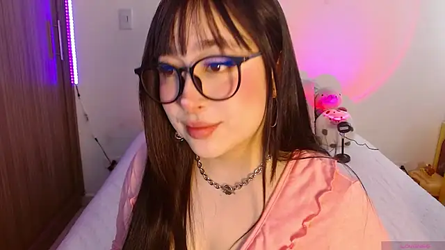 Oliviargf online show from 03-19-26, 12:42