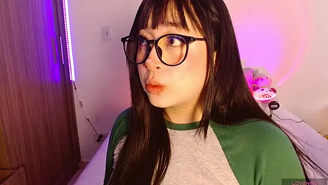 Oliviargf online show from 03-23-26, 12:20