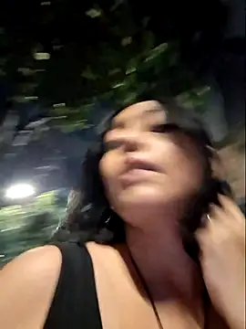 Snapshot of EvelynMoonx chatting on 03-10-25, 03:34 EvelynMoonx online show from 03-10-25, 03:34