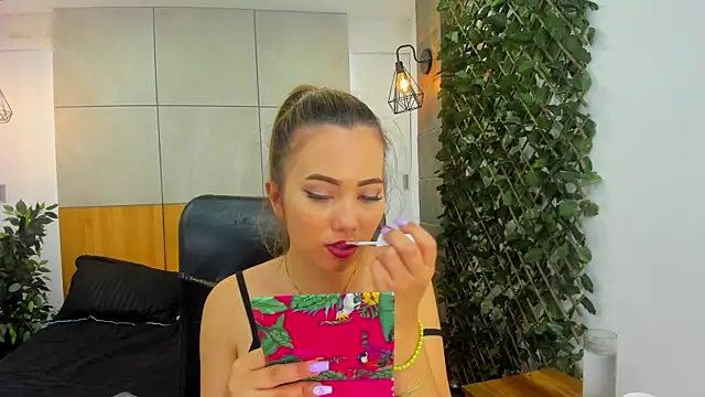 Snapshot of AzuraWave chatting on 03-15-25, 07:38 AzuraWave online show from 03-15-25, 07:38