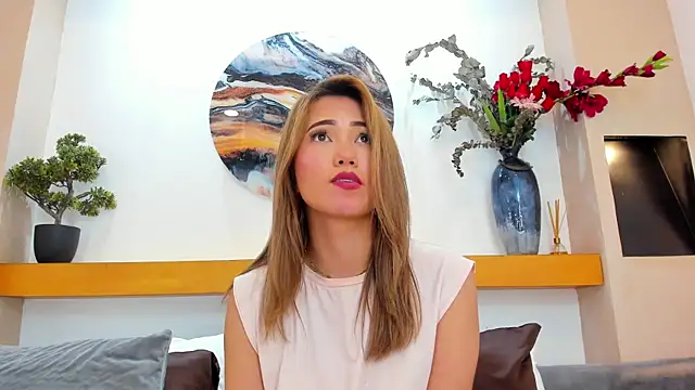 Snapshot of AzuraWave chatting on 03-18-25, 02:25 AzuraWave online show from 03-18-25, 02:25