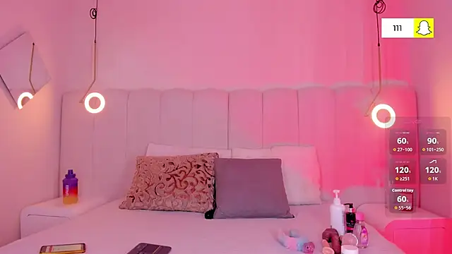 Snapshot of riri_candy chatting on 02-14-26, 03:47 riri candy online show from 02-14-26, 03:47