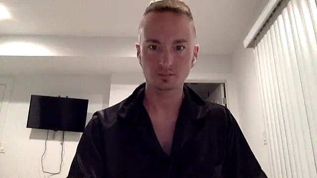 Snapshot of TheDaddy005 chatting on 03-06-25, 02:41 TheDaddy005 online show from 03-06-25, 02:41