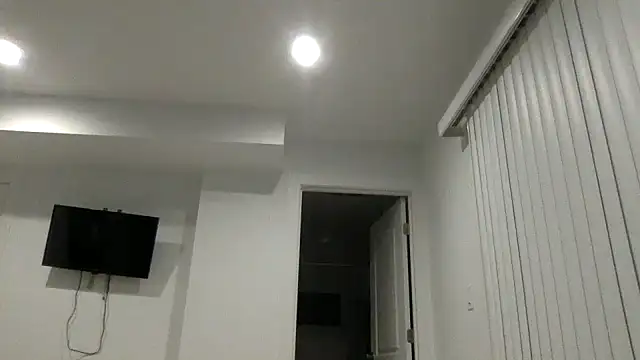 Snapshot of TheDaddy005 chatting on 03-09-25, 02:39 TheDaddy005 online show from 03-09-25, 02:39