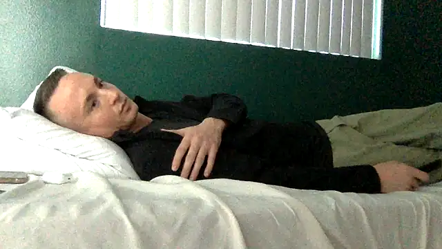 Snapshot of TheDaddy005 chatting on 03-12-25, 12:42 TheDaddy005 online show from 03-12-25, 12:42