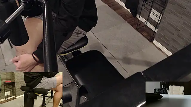 Snapshot of Stretch-man chatting on 12-03-25, 05:22 Stretch-man online show from 12-03-25, 05:22