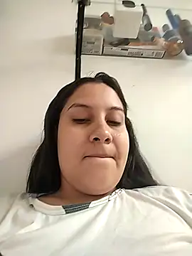 esmeralda jadees online show from 04-22-26, 07:37