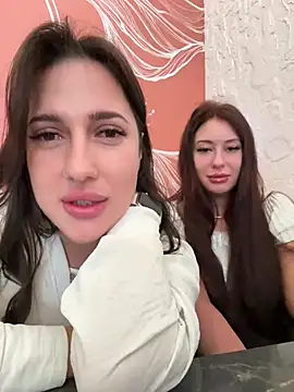 Snapshot of AleksandraRich chatting on 03-20-25, 04:07 AleksandraRich online show from 03-20-25, 04:07