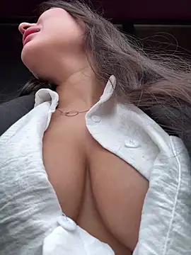 Snapshot of AleksandraRich chatting on 03-22-25, 06:22 AleksandraRich online show from 03-22-25, 06:22