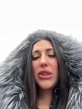 Snapshot of AleksandraRich chatting on 10-12-25, 02:32 AleksandraRich online show from 10-12-25, 02:32