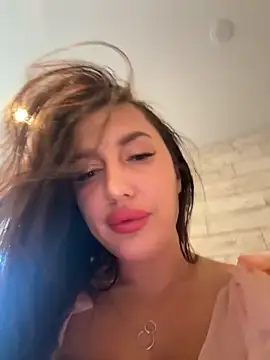 Snapshot of AleksandraRich chatting on 10-18-25, 07:09 AleksandraRich online show from 10-18-25, 07:09