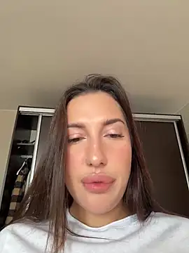 AleksandraRich online show from 04-22-26, 01:19