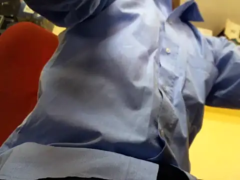 Snapshot of himvilohi08 chatting on 10-27-25, 05:33 himvilohi08 online show from 10-27-25, 05:33