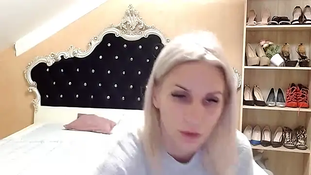 Snapshot of Diamond888 chatting on 09-30-25, 07:02 Diamond888 online show from 09-30-25, 07:02