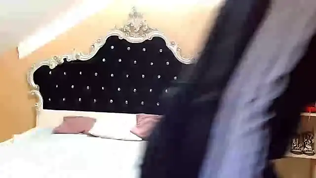 Snapshot of Diamond888 chatting on 10-08-25, 07:50 Diamond888 online show from 10-08-25, 07:50