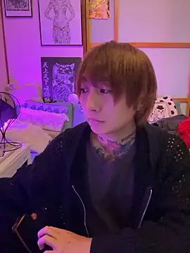 Snapshot of ryokunero chatting on 09-19-25, 06:37 ryokunero online show from 09-19-25, 06:37