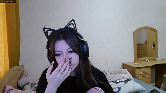 Snapshot of RendyDow chatting on 11-04-25, 08:13 RendyDow online show from 11-04-25, 08:13