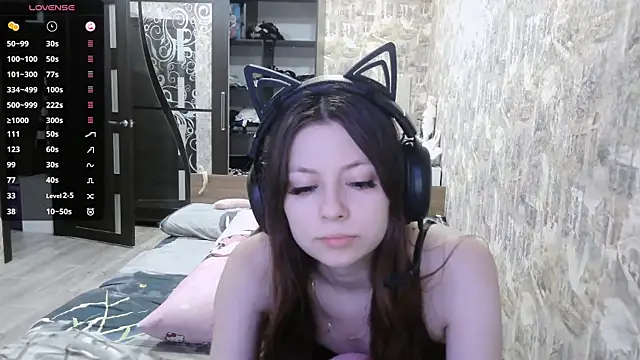 Snapshot of RendyDow chatting on 11-15-25, 08:33 RendyDow online show from 11-15-25, 08:33