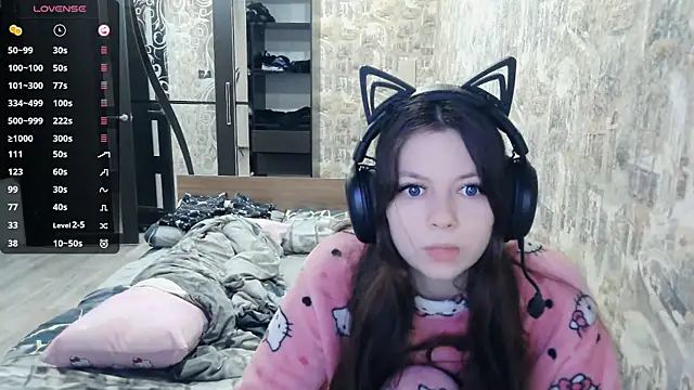 Snapshot of RendyDow chatting on 11-22-25, 08:24 RendyDow online show from 11-22-25, 08:24