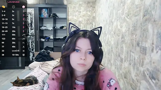 Snapshot of RendyDow chatting on 12-01-25, 09:03 RendyDow online show from 12-01-25, 09:03