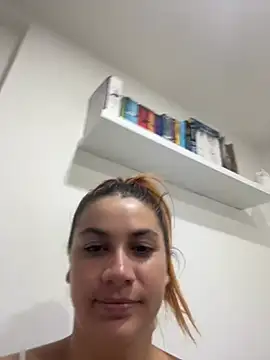 Snapshot of roldanmary chatting on 03-11-25, 05:49 roldanmary online show from 03-11-25, 05:49