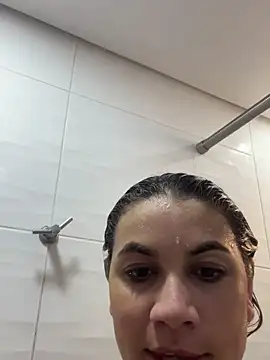 Snapshot of roldanmary chatting on 03-11-25, 06:30 roldanmary online show from 03-11-25, 06:30