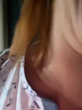 Snapshot of roldanmary chatting on 03-17-25, 02:19 roldanmary online show from 03-17-25, 02:19