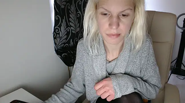 ElssaRush online show from 03-09-25, 06:39